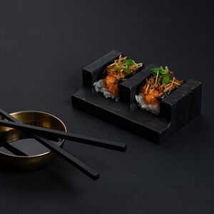 Хенд-ролл с лососем