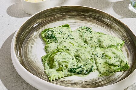 Равиоли с лососем и сливочном сыром