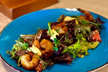 С киноа и тигровыми креветками