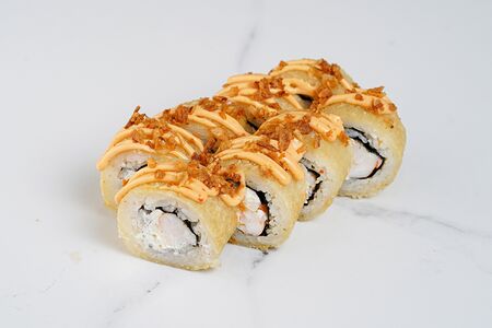 Жареный мини-бикини с креветкой и сыром