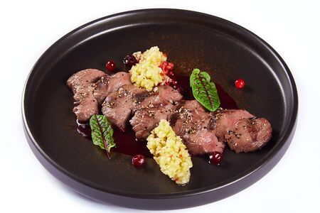 Стейк из оленины