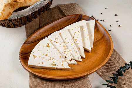 Сыр молочный Сулугуни в нарезку