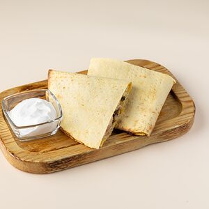 Кесадилья с копченым окороком