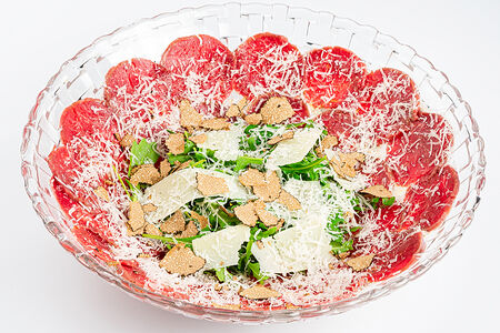 Карпаччо из говядины с трюфелем