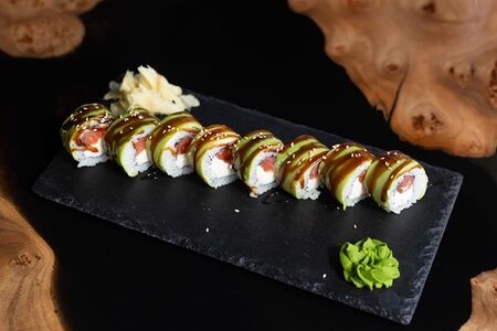 Авокадо-лосось