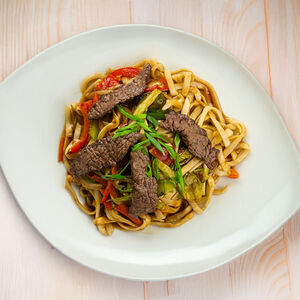 Удон с говядиной