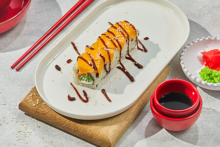 Лонг ролл с лососем и сыром