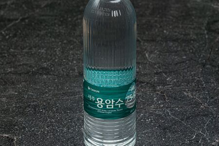 Вода питьевая негазированная Чеджу Ёнгамсу