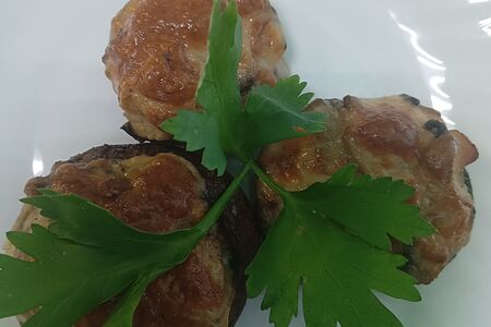 Грибы, фаршированные жюльеном