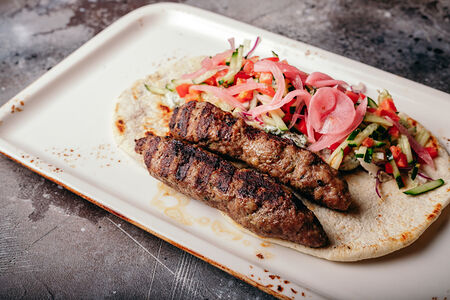 Люля-кебаб из молочного ягненка