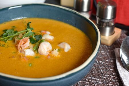 Крем-суп Биск с креветками