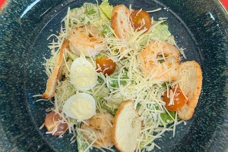 Цезарь с креветками 