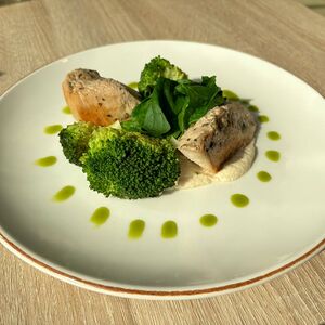 Куриная грудка с пюре из цветной капусты