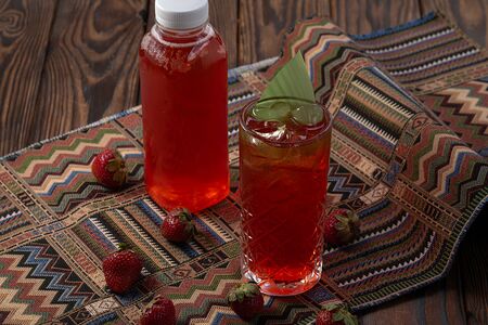 Лимонад Клубничный вихрь