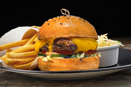 Биг Тести Блэк Ангус