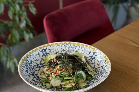 Зеленый салат