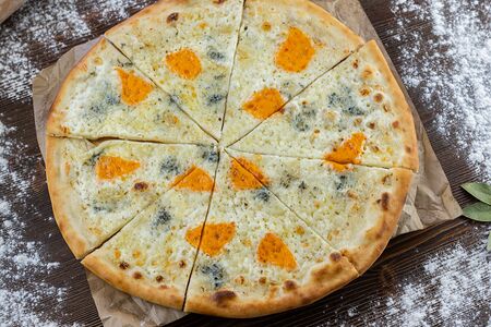 Пицца 4 сыра