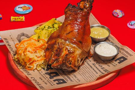 Рулька запеченная