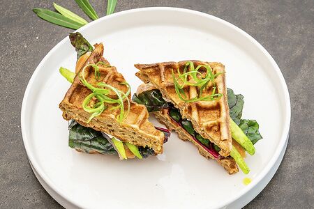 Вафля с лососем