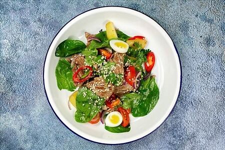 Тёплый салат с говядиной