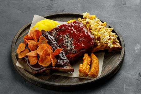 Сет из свиных ребер в трех соусах