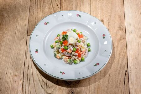 Оливье с тамбовским окороком