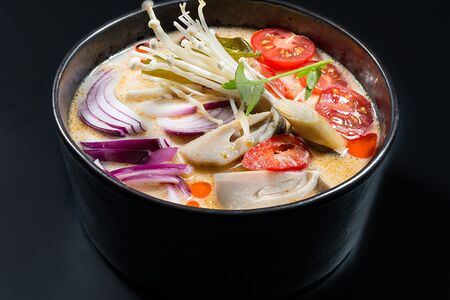 Суп Том Кха с овощами