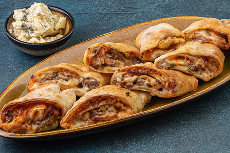 Стромболи болоньезе