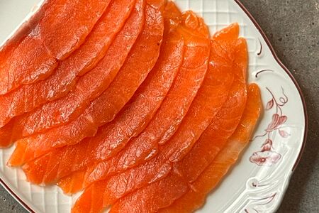 Лосось фирменного посола, витрина 100 гр