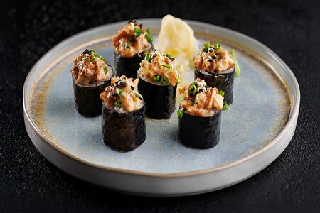 Тартар-ролл с угрем