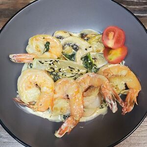 Тигровые креветки в сливочном соусе