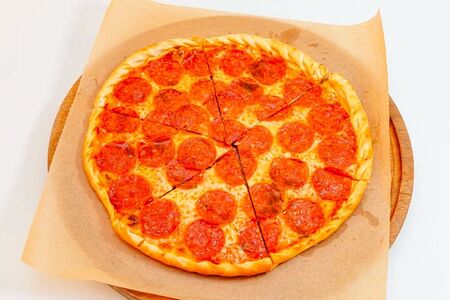 Пицца пеперони 