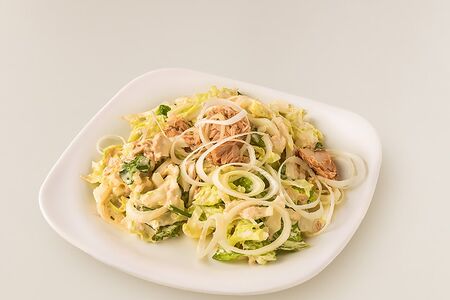 Салат с тунцом 