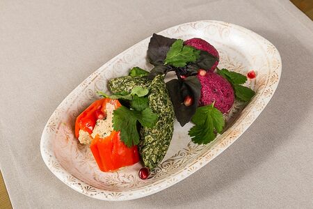 Ассорти Пхали