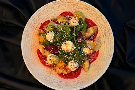 Салат с хрустящими баклажанами