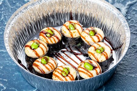 Запеченый ролл с креветкой