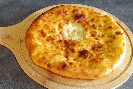 Сладкий пирог с творогом и бананом