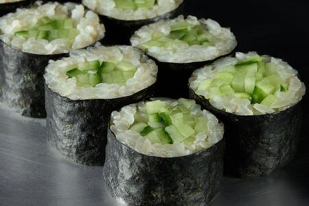 Маки Огурец