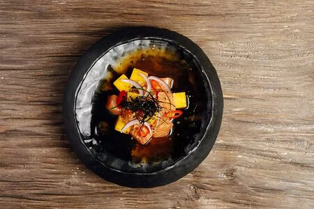 Севиче из лосося с тамариндовым соусом