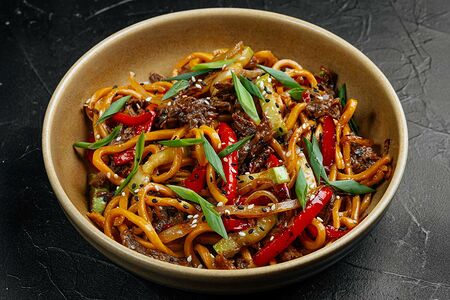 Лапша с рваным говяжьим сердцем