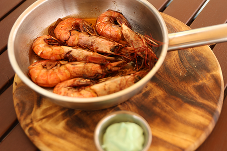 Лангустины в панцире со сгущенкой из васаби