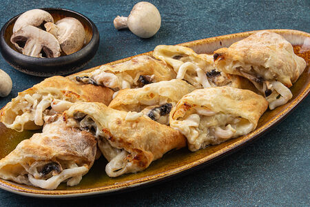 Стромболи с кальмаром