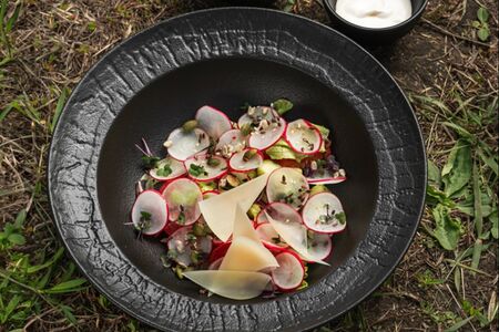 Салат с сезонными овощами