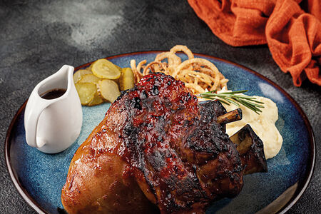 Свинная рулька с карт пюре