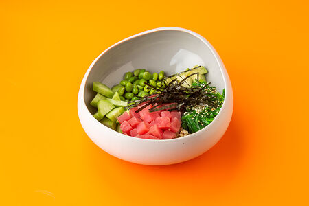 Поке с тунцом и киноа