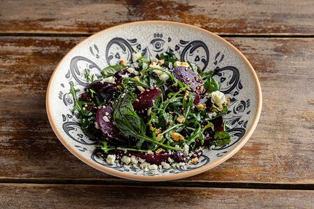 Запеченный салат со свеклой