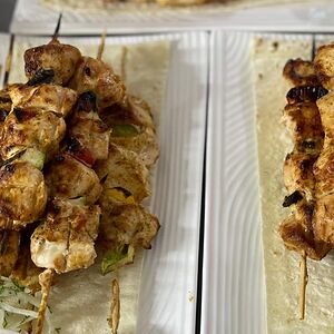 Шашлык из куриного филе на шпажках