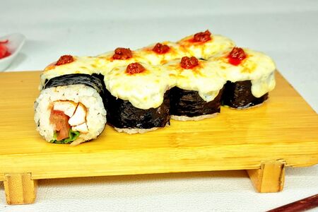 Ролл Том-ям