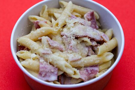 Пенне карбонара