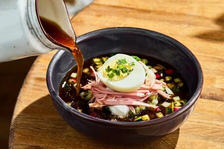 Окрошка с говядиной и мортаделлой